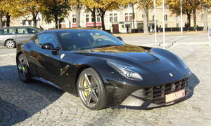 Ferrari F12 Photo 3271